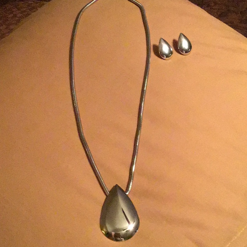 Park Lane Vintage Necklace and Earring Set